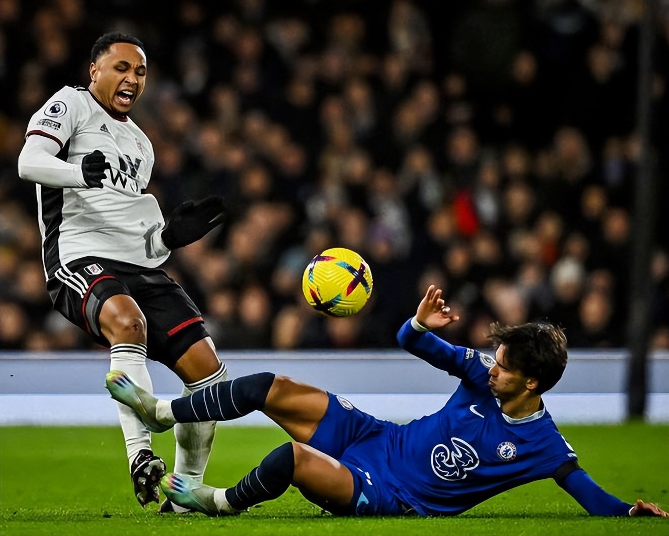 F1奥地利站：诺里斯夺冠汉密尔顿第四 维斯塔潘首圈撞车退赛